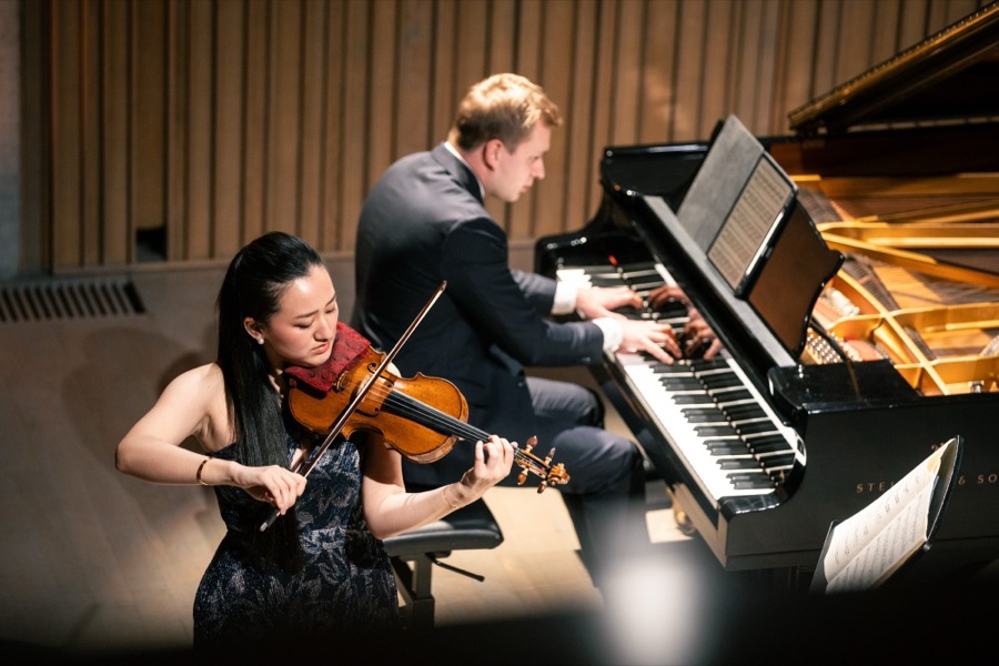 Karen Su in recital with piano